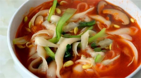 想吃刀削麵不用出去吃，手把手教你在家做出來，勁道爽滑，超簡單