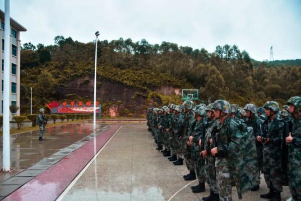 緊急集合,雨中拉動! 緊急集合,雨中拉動!