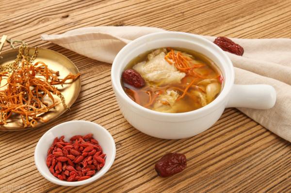 中醫養生藥食同源，藥補不如食補？中醫：一些食物功效勝過中藥