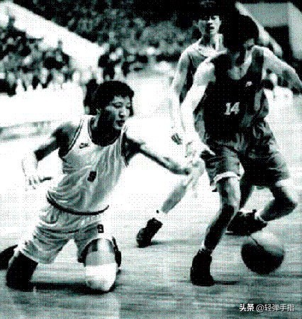 人物|17歲學籃球,42歲退役,換過8支球隊,被稱作CBA“活化石” 人物|17歲學籃球,42歲退役,換過8支球隊,被稱作CBA“活化石”