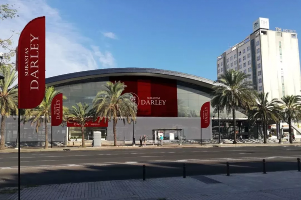 又一斗彩雞缸杯40萬歐元落槌！一場亞洲藝術品拍賣會即將登場