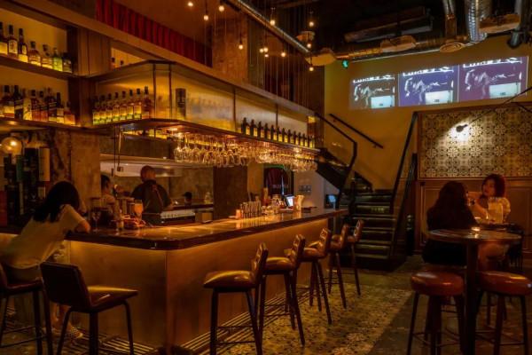 拋棄麥當勞的年輕人，願為“酷”漢堡付費