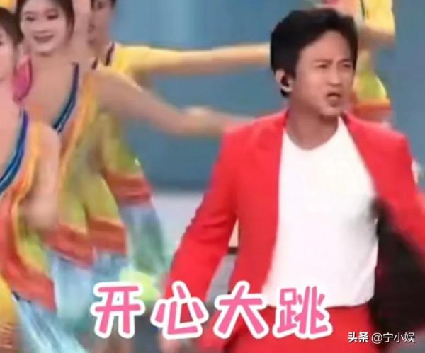 春晚明星幕後趣事：鄧超縫褲子、沈騰愛哭、賈乃亮媽媽不讓他回家