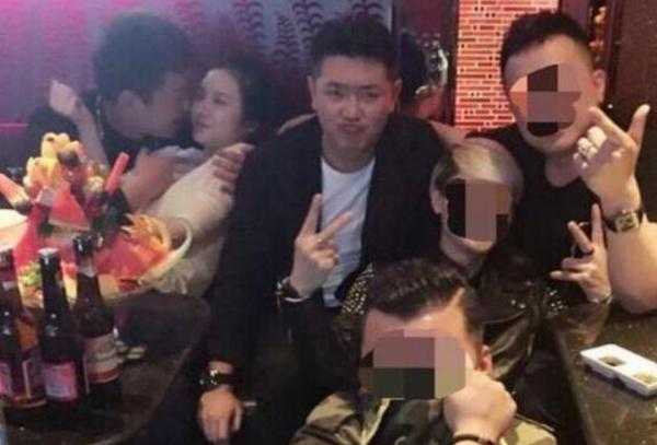 錢楓、田源事件未息，李維嘉又被圍抗議，湖南衛視臺柱子屢屢翻車