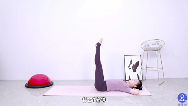 32歲陳小紜近照暴瘦成“魯豫”,下巴尖銳,小腿瘦到骨頭凸出 32歲陳小紜近照暴瘦成“魯豫”,下巴尖銳,小腿瘦到骨頭凸出