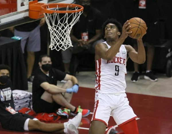 火箭輸尼克斯！攻守全崩，申京吃癟，馬修斯奧古辣眼，替補挖雙核