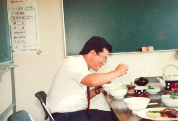 逆襲為百億富豪的秦榮華，從日本買10000根木頭：這本就是中國的