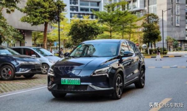 尾氣臭油耗高!新車發展進步快 現在還應該買燃油車嗎? 尾氣臭油耗高!新車發展進步快 現在還應該買燃油車嗎?