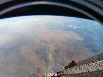 太空攝影師作品：神舟十二號珍藏版地球寫真集太美了