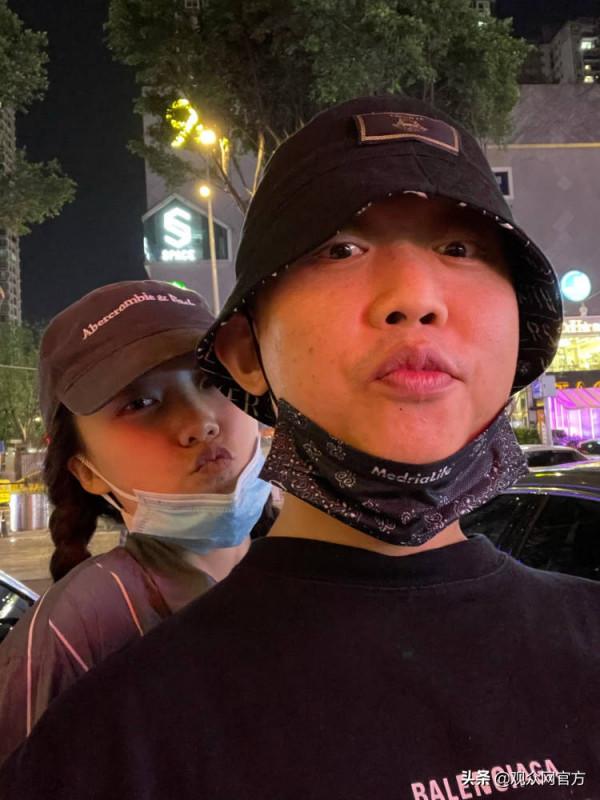 GAI老婆曬日常，兒子柚柚出鏡，冰箱上的細節體現夫妻兩人現狀