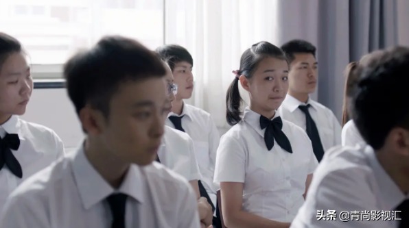 青年電影閉幕紅毯，看到他們五個人，彷彿看到了中國電影的未來