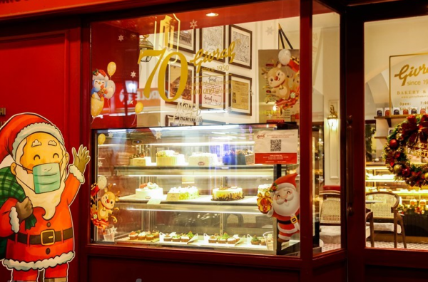 越南人熱衷過洋節，首都街頭聖誕節氣氛濃郁