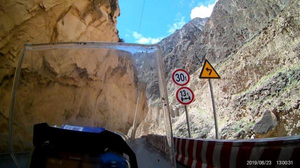 摩旅西藏-七十二拐再次倒車-八宿（海拔3200）