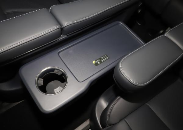 家用車還是以座位多，省油為主，這三款車，上坡有勁，耐用性好