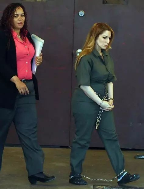 加拿大富豪被捅23刀，血泊中對妻子說“快跑”，卻不知她就是兇手