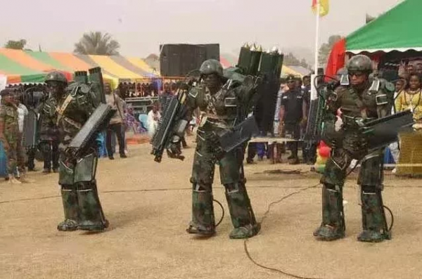 盤點非洲的“先進”武器，研發的三蹦子直升飛機，缺點是不會飛？