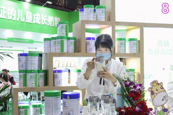 3歲以後喝什麼奶好?選牛奶還是配方奶 3歲以後喝什麼奶好?選牛奶還是配方奶