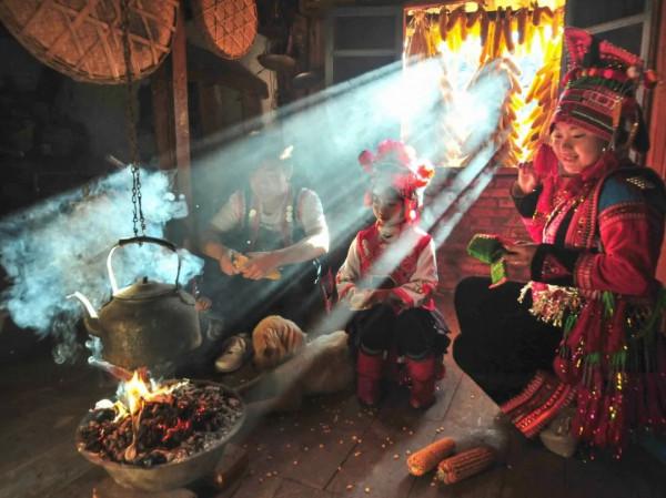 上帝愛雲南，我愛在雲南石屏，吃豆腐