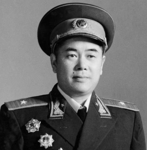 1985年裁軍,四大軍區被撤銷,最後一任司令員哪裡去了? 1985年裁軍,四大軍區被撤銷,最後一任司令員哪裡去了?