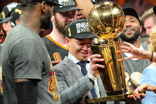 教練中的幸運兒,上任即奪冠,是靠實力運籌帷幄,還是僥倖撿漏 教練中的幸運兒,上任即奪冠,是靠實力運籌帷幄,還是僥倖撿漏