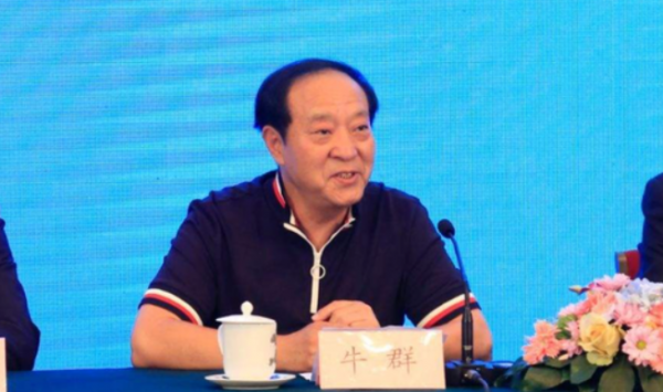 2018年常寶華去世,葬禮上侯耀華帶頭鼓掌牛群缺席,兩人有何恩怨 2018年常寶華去世,葬禮上侯耀華帶頭鼓掌牛群缺席,兩人有何恩怨