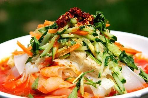 新疆涼皮子，挑逗味蕾，看著都流口水