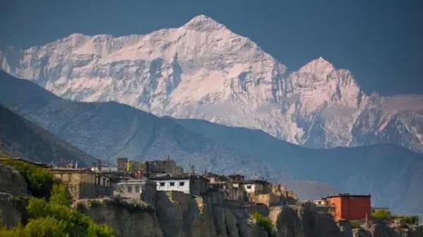 80億鑿穿喜馬拉雅山,印度開始慌了,中尼鐵路究竟有何秘密 80億鑿穿喜馬拉雅山,印度開始慌了,中尼鐵路究竟有何秘密
