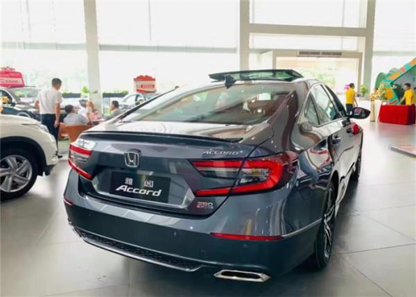 新款本田雅閣已到店，外觀更漂亮，內飾升級，配1.5T和2.0L混動