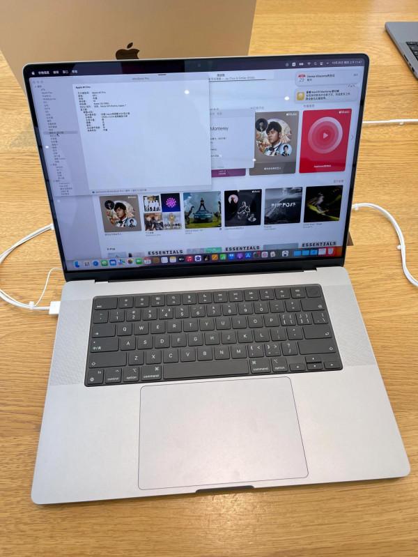 MacBook Pro 震撼大氣 MacBook Pro 震撼大氣