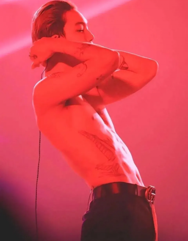 情侶頭像 l 和你的cp掛組情頭吧