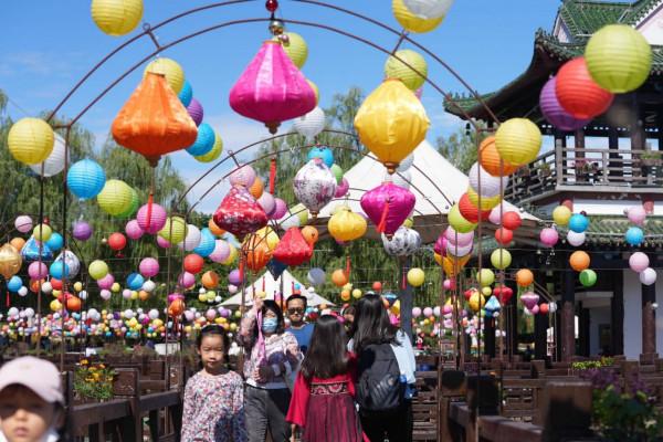 湖面泛舟、遊園賞月，順義85項文化活動慶中秋