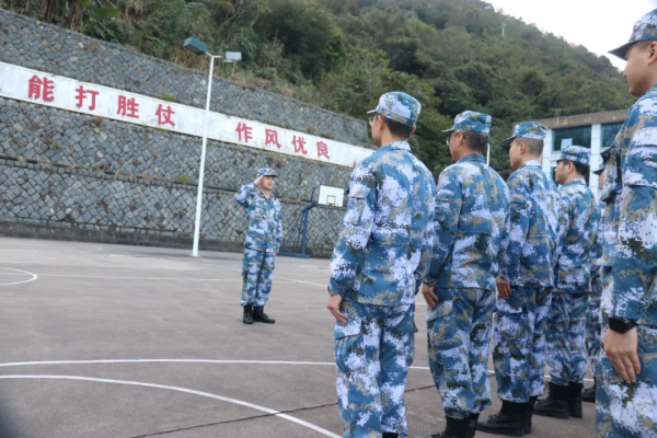 聽100位戰友說,做完這件事再離隊吧 聽100位戰友說,做完這件事再離隊吧