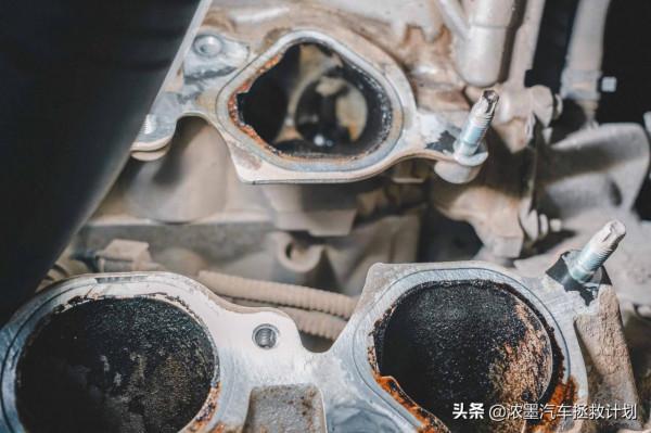 「奇怪の風」修復一臺行駛異響漏風的豐田皇冠，守護經典再次動人