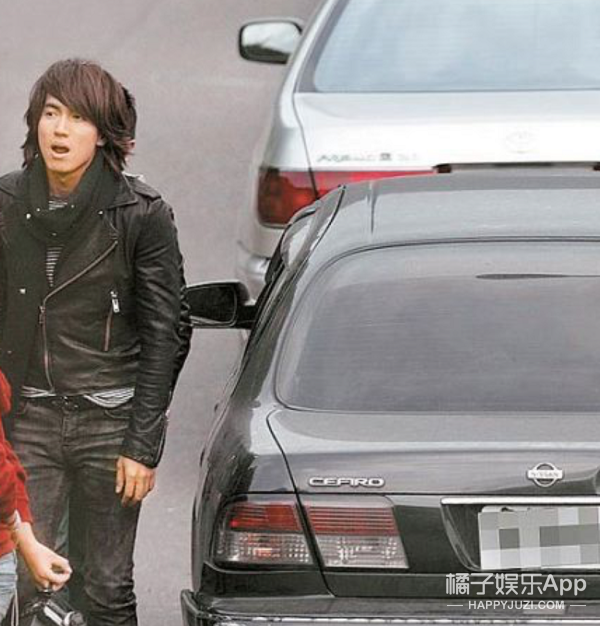 盤點哥哥的豪宅!趙文卓家客廳大到能滑板,陳小春家連鞋都有房間 盤點哥哥的豪宅!趙文卓家客廳大到能滑板,陳小春家連鞋都有房間