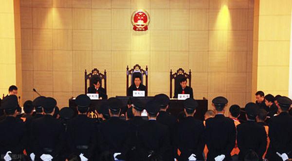 律政故事：一個律師與妻子閨蜜不可不說的情感故事