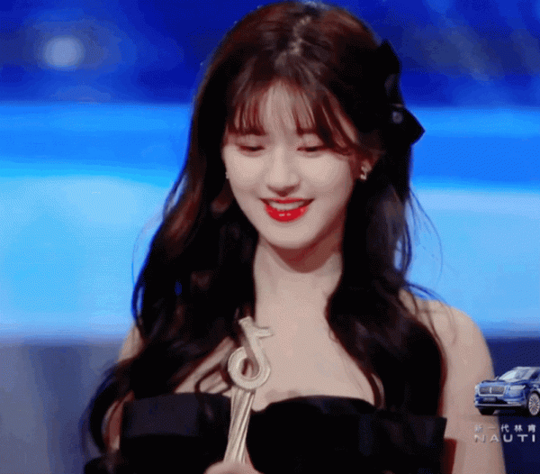 158cm的趙露思，照她這麼穿，沒人能甜過你