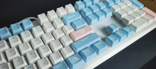 iCue燈效搭配Cherry軸！美商海盜船微甜の空機械鍵盤開箱評測