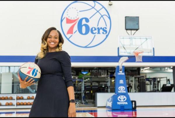 虎媽！從貧民窟逆襲成為76人女高管，兒子打進NBA籤9000萬肥約