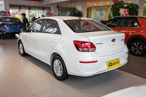 小巧時尚，價格僅6萬多，這款韓系轎車值得擁有嗎？評測起亞煥馳