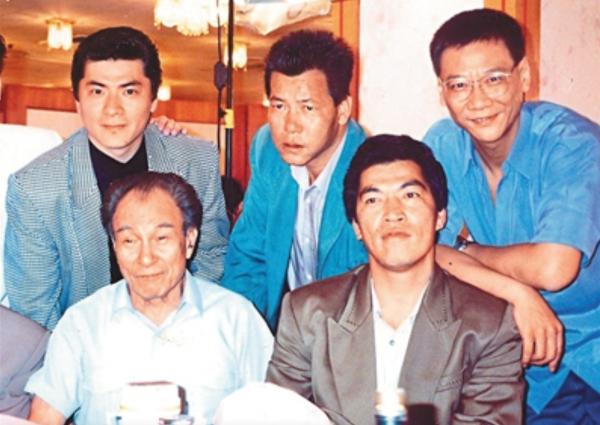 李兆基：黑幫出身，名震香港，為何卻連父親的靈堂都進不去？