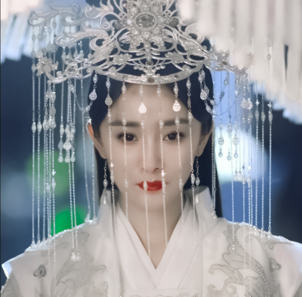 鞠婧禕新劇造型被指抄襲《紅樓夢》，額飾完全照搬，精髓卻沒學到