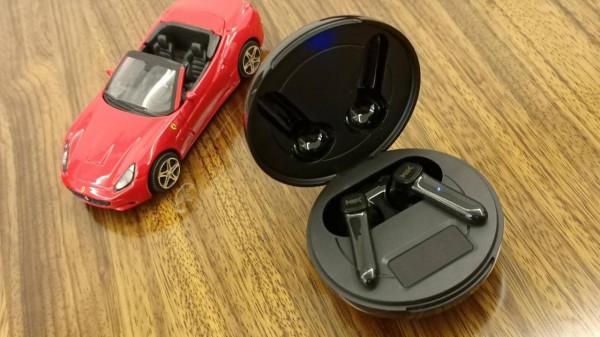 玩遊戲、聽音樂必備神器，這款藍芽耳機的整體體驗很滿意