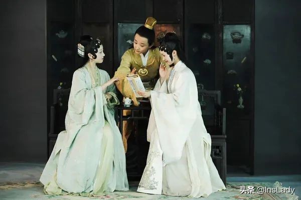 夠了,請娛樂圈停止批次生產趙露思 夠了,請娛樂圈停止批次生產趙露思