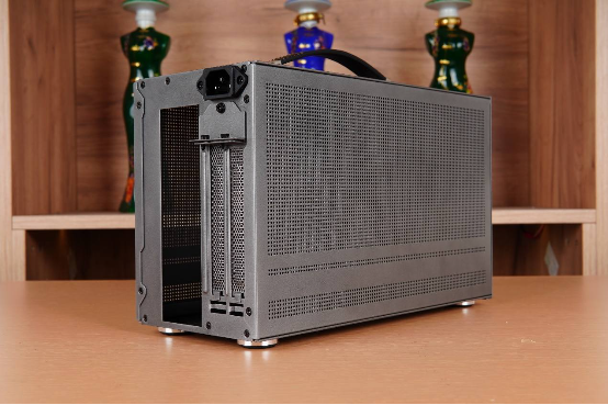 超頻三蜂鳥I100 PRO MESH,終於完美了? 超頻三蜂鳥I100 PRO MESH,終於完美了?