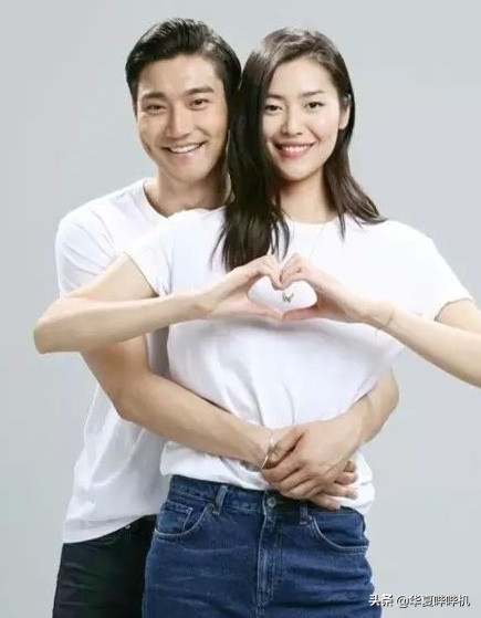 四大超模間的恩怨情仇，從鐵三角到塑膠情，誰是贏家？