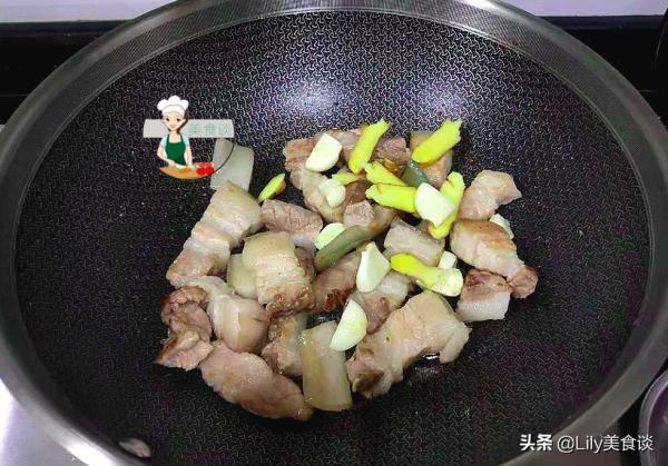 夏天這蔬菜多買點,曬乾囤起來,泡一泡,切段燜五花肉,越嚼越香 夏天這蔬菜多買點,曬乾囤起來,泡一泡,切段燜五花肉,越嚼越香