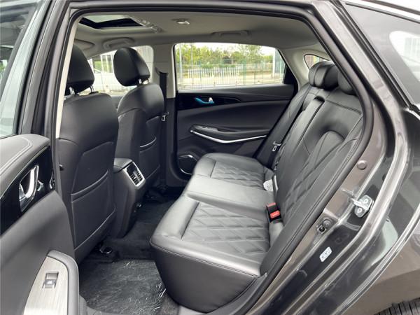 新款長安銳程CC現身，換裝“新臉”，外觀更顯優雅，1.5T有188Ps