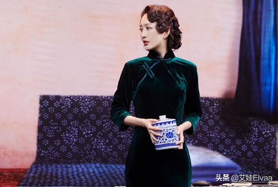 王鷗新發型堪比“整容”，剪空氣劉海穿黑大衣變軟妹，形象大變樣