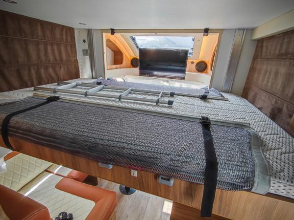 除拓展床外居然自帶電動升降床 不到50萬的新星T600 除拓展床外居然自帶電動升降床 不到50萬的新星T600