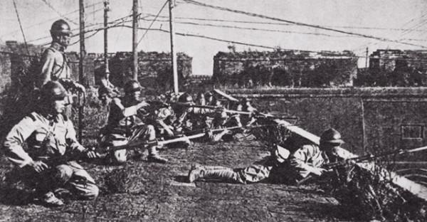 東北軍的泰山北斗，卻秘密送兒子參加紅軍，兒子成為紅軍名將